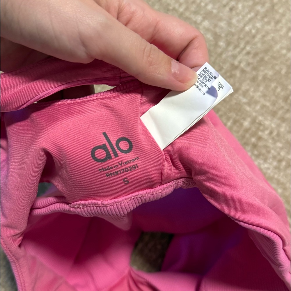 ALO Yoga Ribbed Hot Pink Sports top - Picture 3 of 4